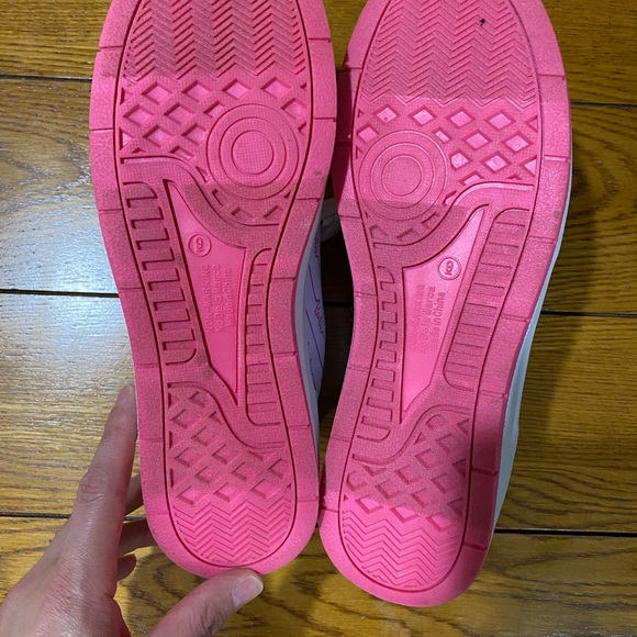 Be comfortable & step in style with these Barbie Low-top sneakers. - Picture 7 of 9